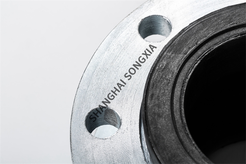 DN100生活給水系統(tǒng)橡膠接頭的作用是什么?